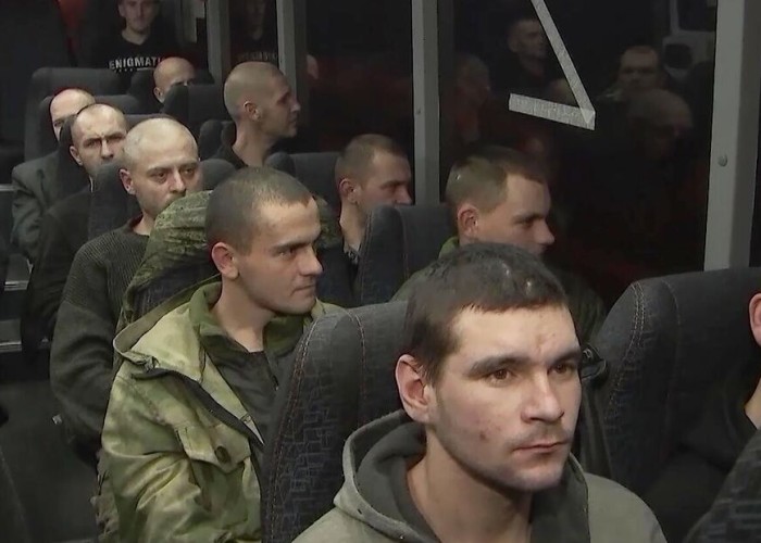 82 rusiyalı hərbçi əsirlikdən azad edildi