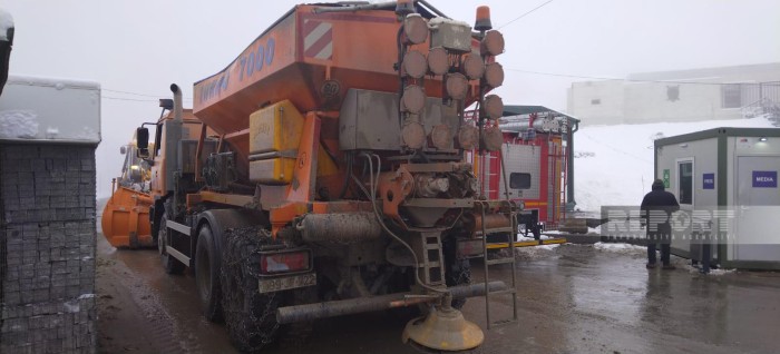 Şuşada yollar qardan təmizlənib, avtomobillərin hərəkəti tam bərpa olunub (FOTOLAR)