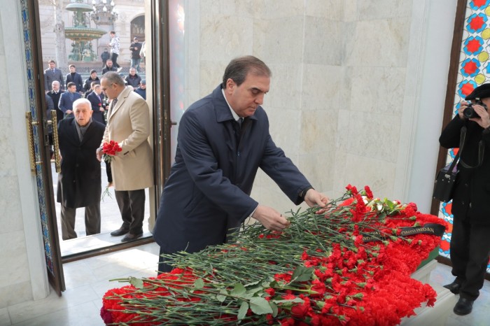 Gəncədə Cavad xanın xatirəsi yad edilib - FOTOLAR