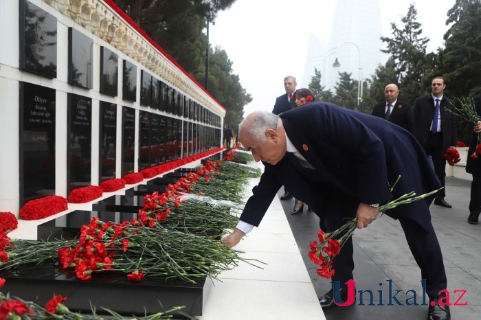 Dövlət rəsmiləri Şəhidlər xiyabanını ziyarət etdi - FOTOLAR