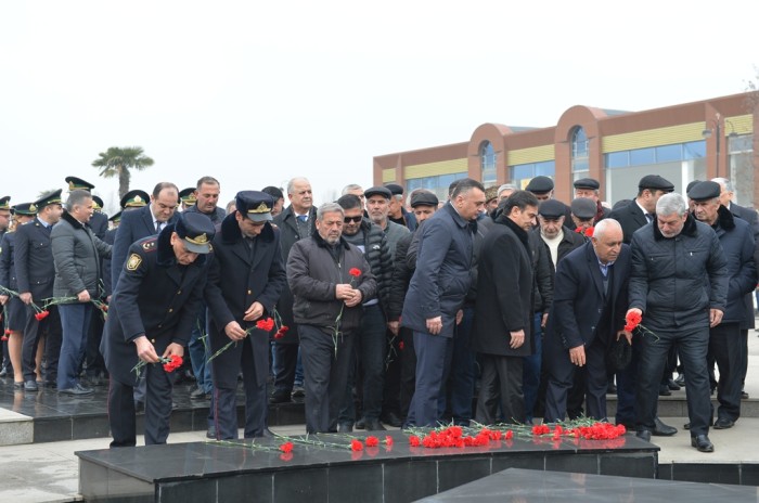 Lənkəranda 20 Yanvar şəhidlərinin xatirəsi anıldı - FOTOLAR