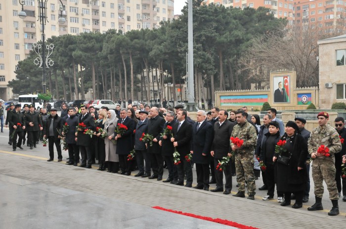 Abşeronda rayonunda 20 Yanvar şəhidlərinin xatirəsi anılıb - FOTOLAR