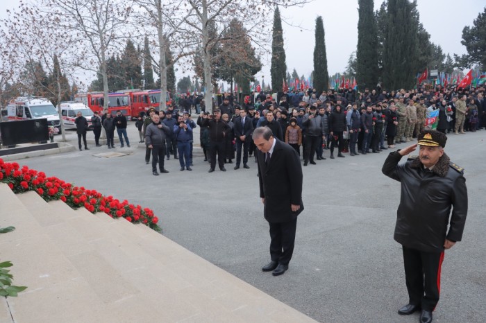 Gəncədə 20 Yanvar şəhidlərinin xatirəsi ehtiramla yad edilib - FOTOLAR