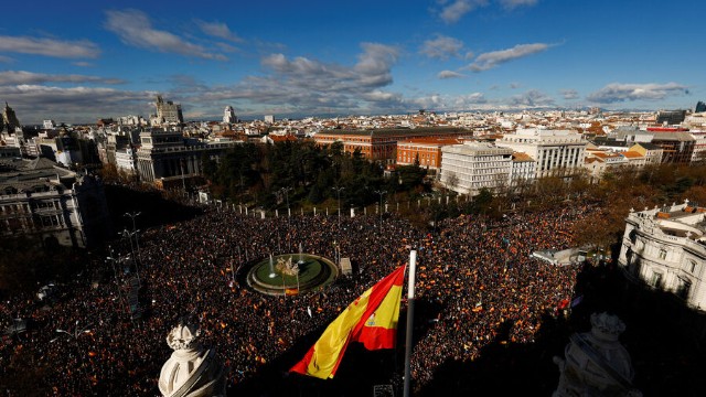Madriddə 30 min etirazçı küçələrə axışdı 