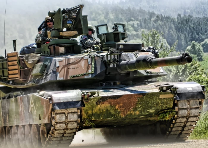 Polşa Ukraynaya 60 tank verəcəyiniaçıqladı