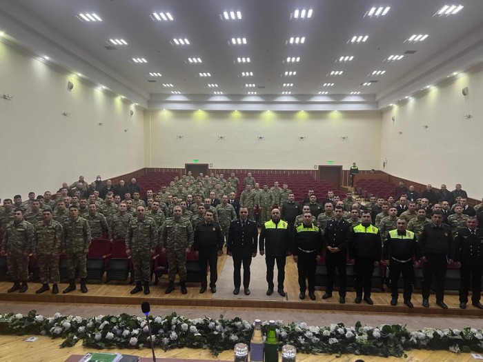 Hərbi yol polisinin şəxsi heyəti ilə toplantı keçirilib - FOTOLAR