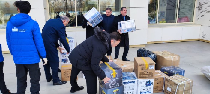 Deputatlar da zəlzələdən zərərçəkənlərə yardıma qoşuldu - FOTO