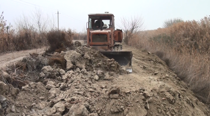 Yevlaxda yeni beton kanal çəkilir - FOTOLAR