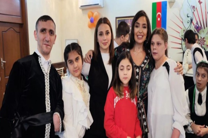 Leyla Əliyeva sağlamlıq imkanları məhdud uşaqlarla görüşüb - FOTO