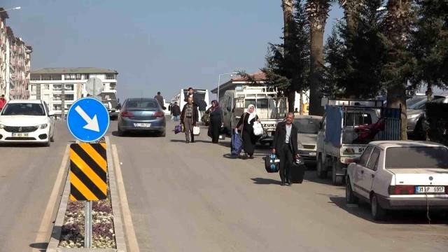 Türklər Hatayı tərk edir - FOTOLAR