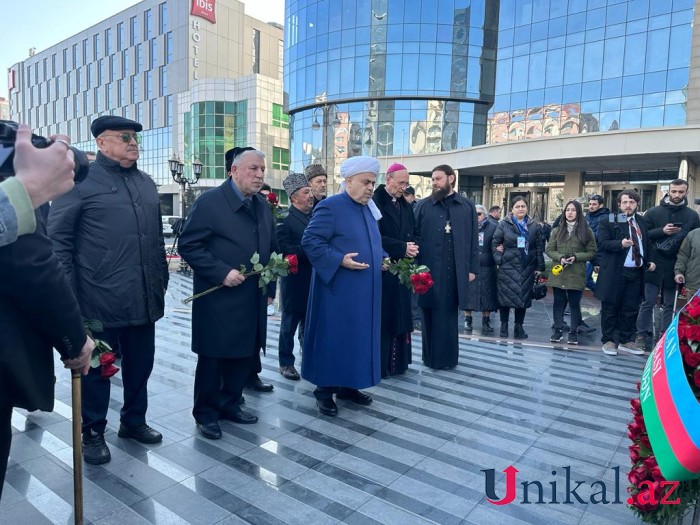 Dini konfenssiyaların rəhbərləri "Ana harayı” abidəsini ziyarət edib - FOTO