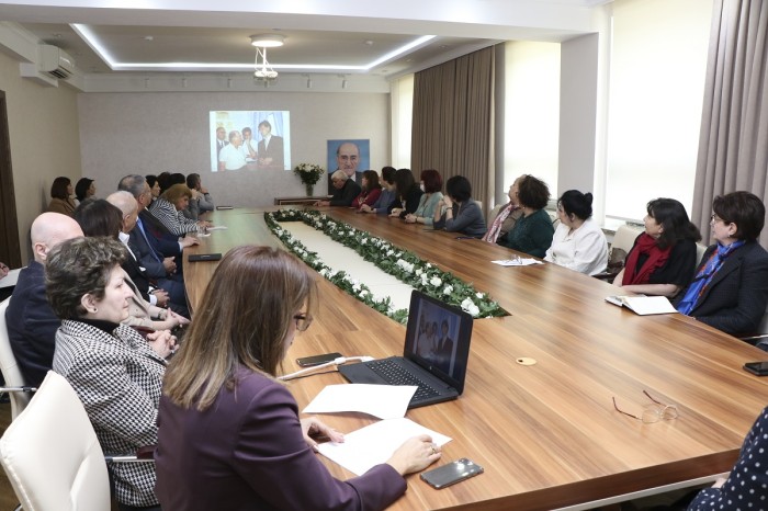 AzMİU-da elmi seminar keçirilib - FOTOLAR