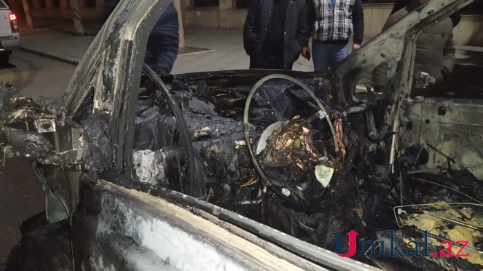 Gəncədə mikroavtobus yandı - FOTO