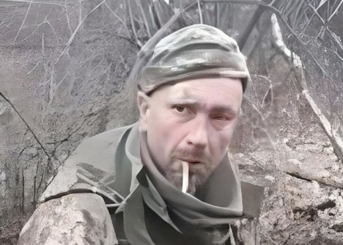 Əsir düşən ukraynalı hərbçi belə güllələndi - VİDEO