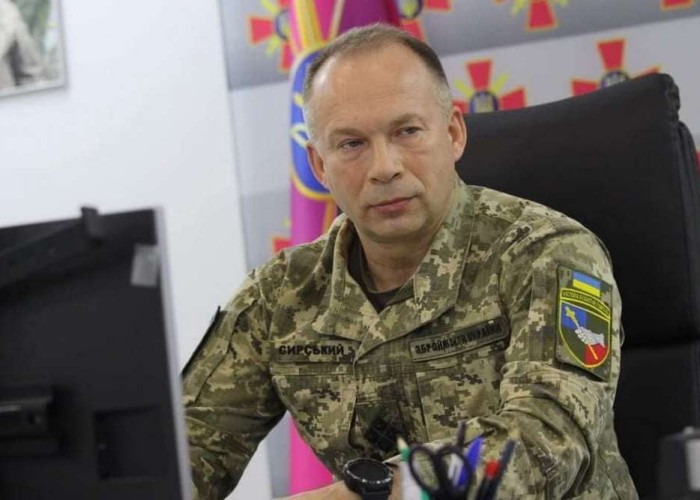 Ukrayna quru qoşunlarının komandanı Baxmuta getdi