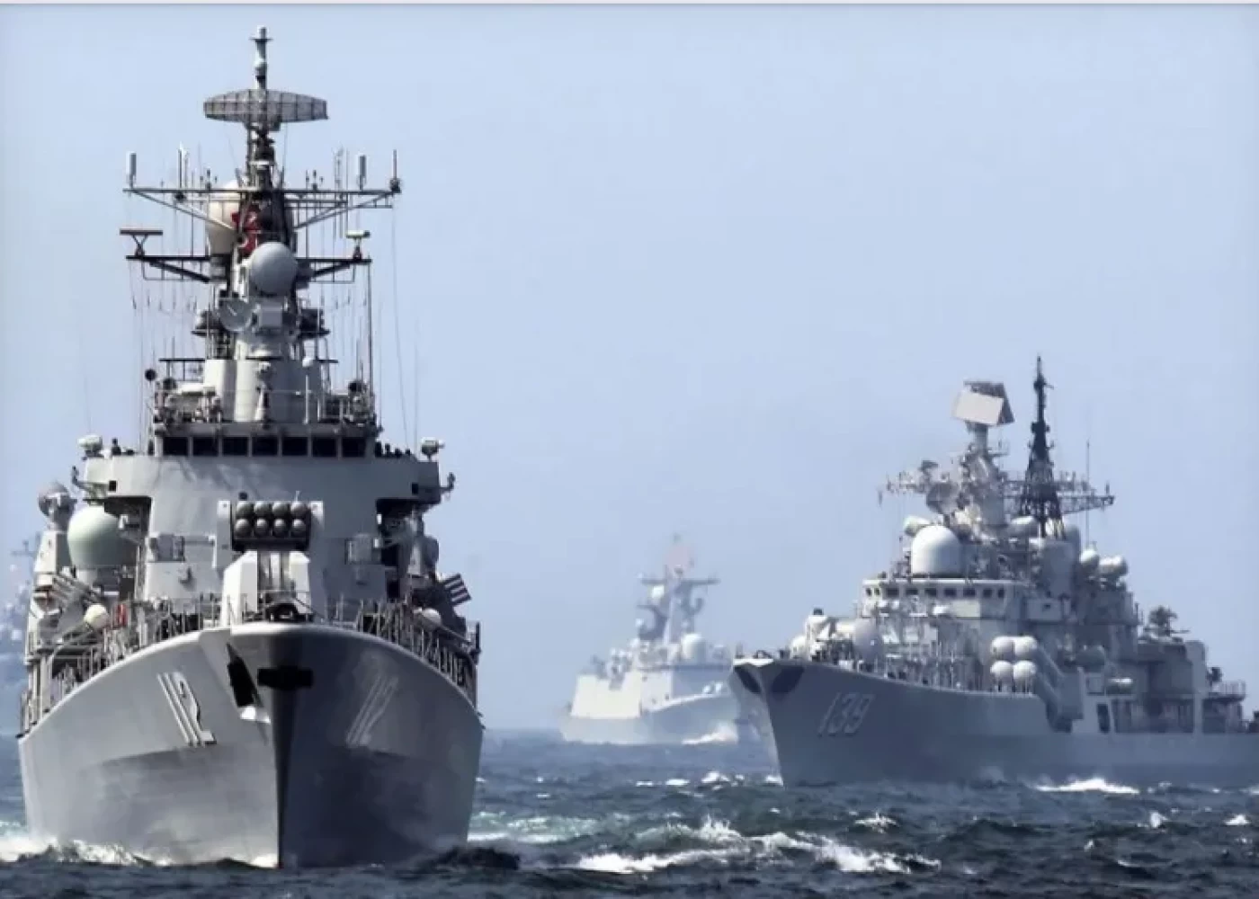Rusiya İran və Çinlə birgə hərbi təlimlərə başlayır 