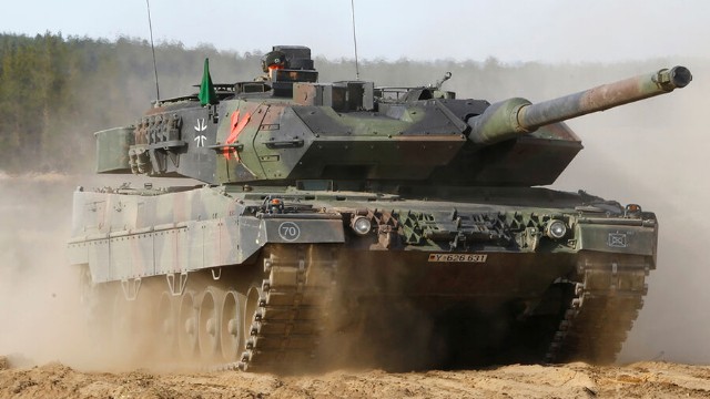 İsveç Ukraynaya 10 Leopard tankı köçürmək qərarına gəlib