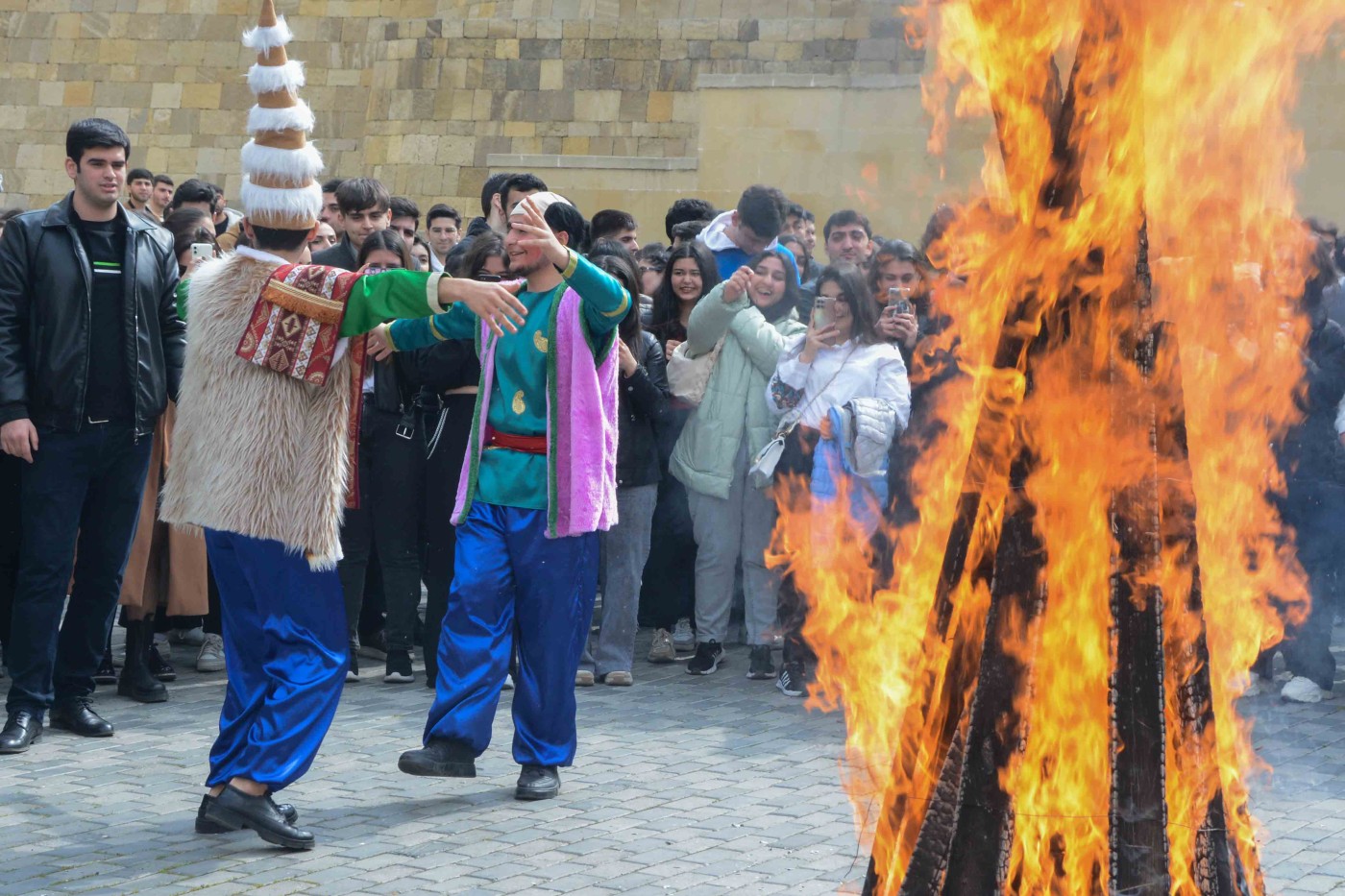 Novruz bayramı UNEC-də böyük coşqu ilə qeyd olundu - FOTOLAR