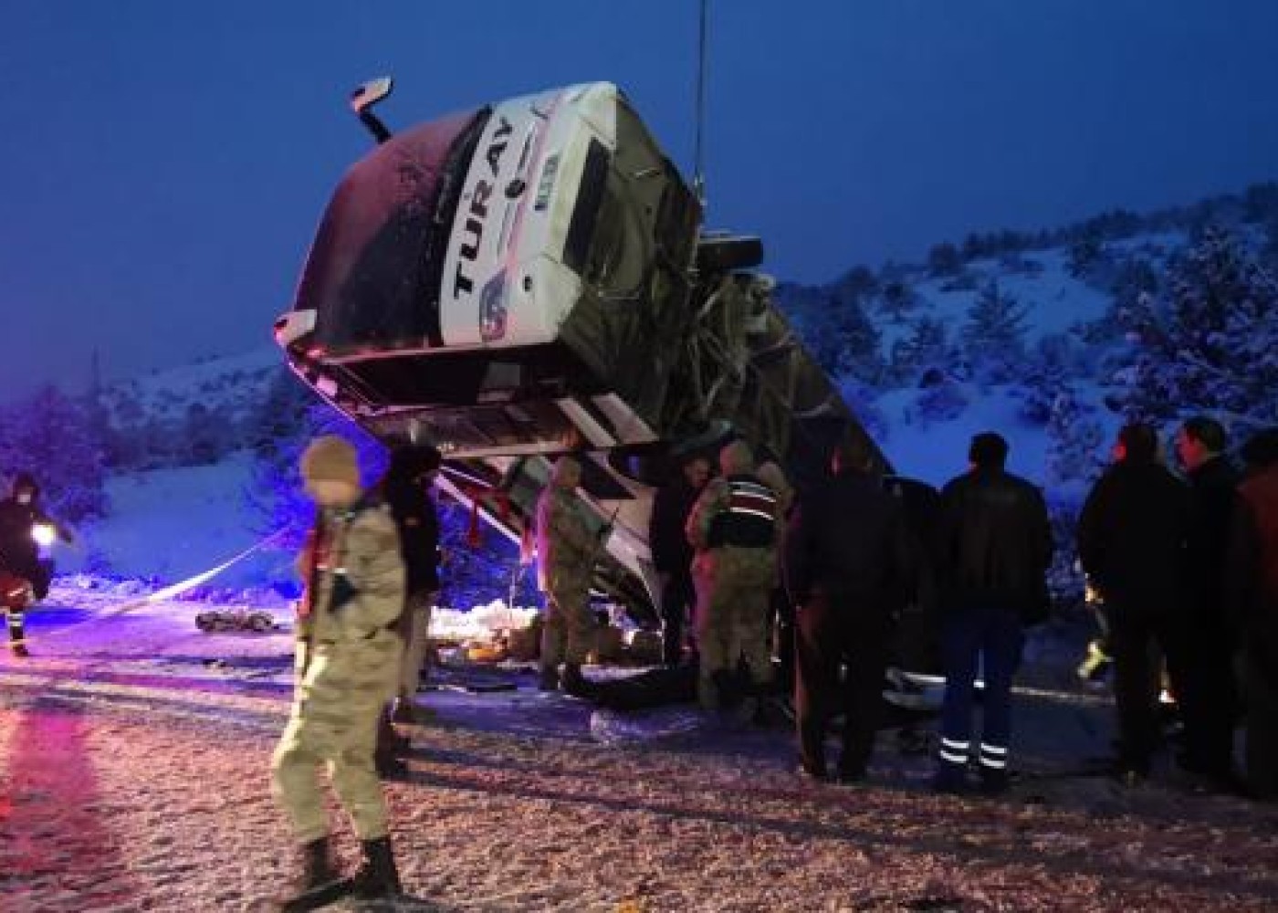 Türkiyədə sərnişin avtobusu aşdı - 2 ölü, 21 yaralı