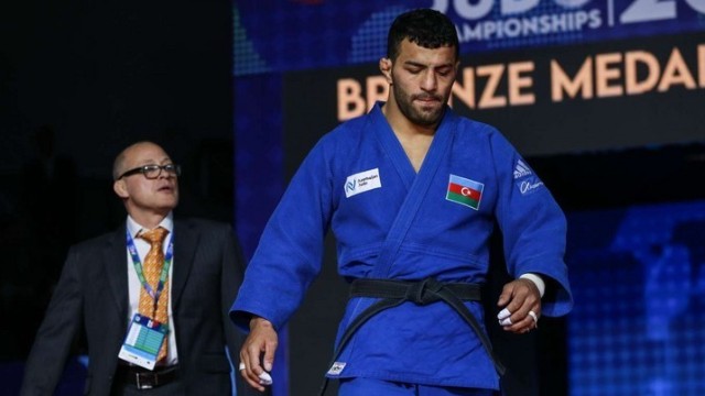 Səid Mollayi gümüş, Hidayət Heydərov bürünc medal qazandı