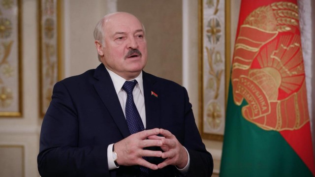 "Rusiya Belarusu öz ərazisi kimi qoruyur" - Lukaşenko