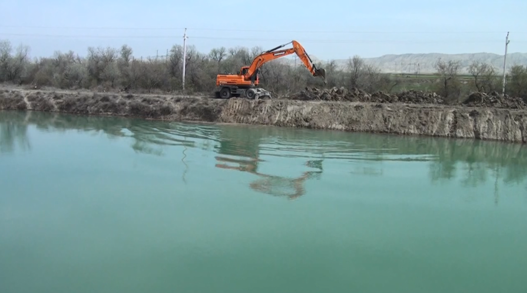Yuxarı Şirvan Kanalında təmir işləri aparılır - FOTOLAR