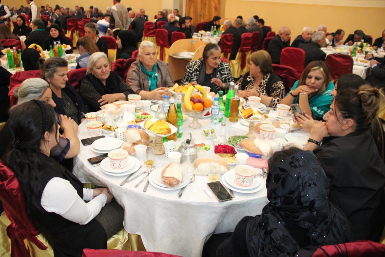 Ağalar Vəliyev şəhid və qazi ailələrinə bayram sovqatları göndərdi - FOTOLAR