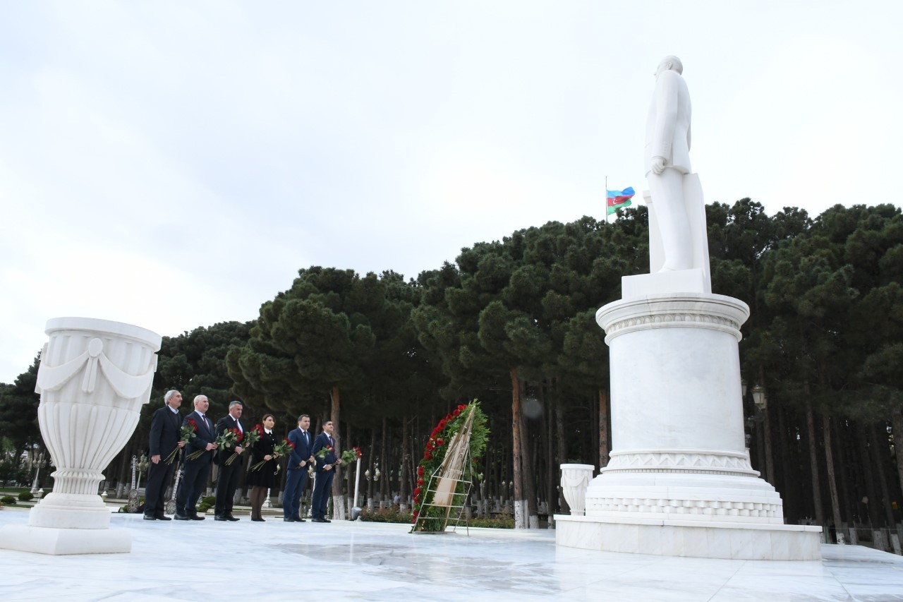 Abşeronda Heydər Əliyevin 100 illiyi ilə bağlı konfrans keçirildi - FOTOLAR