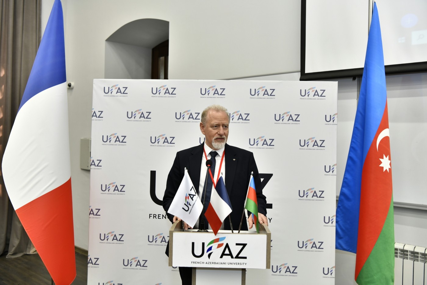UFAZ-da Beynəlxalq elmi konfrans öz işinə başlayıb - FOTOLAR