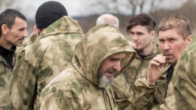 Ukrayna daha 44 nəfəri əsirlikdən qaytardı