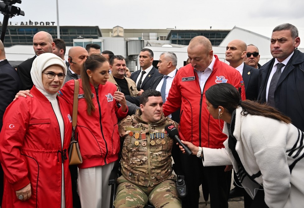 Prezidentlər “CNN Türk”ün müxbirinin suallarını cavablandırıblar