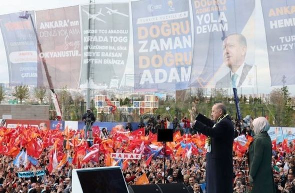 Ərdoğan Ankarada ən böyük seçkiqabağı mitinqlərindən birini keçirdi - FOTO