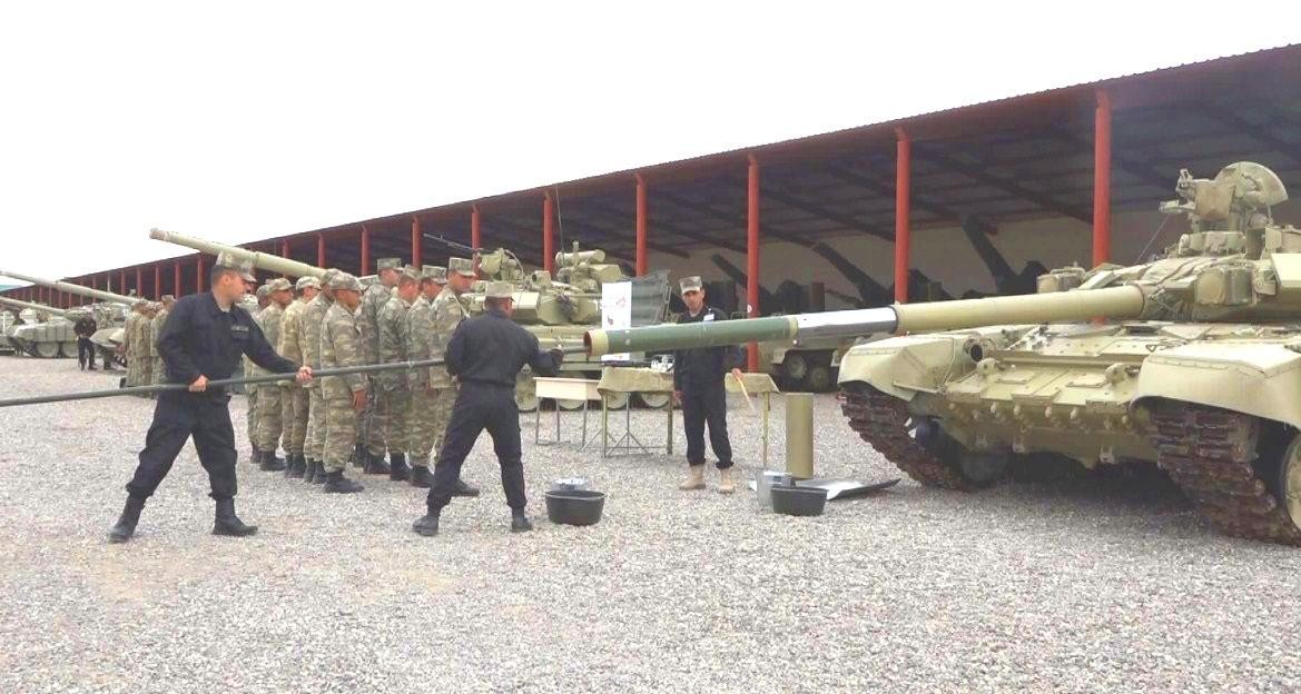 Əlahiddə Ümumqoşun Orduda məşğələ keçirilib - FOTOLAR