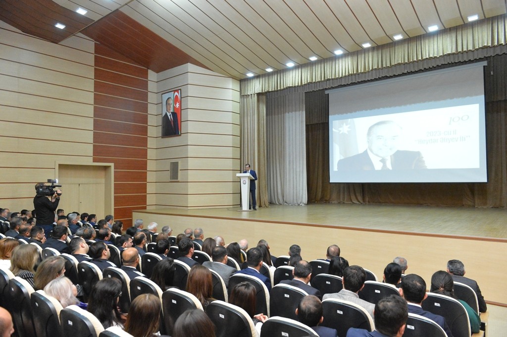 “Ulu Öndər Heydər Əliyevin irsi milli sərvətimizdir” adlı konfrans keçirildi - FOTOLAR