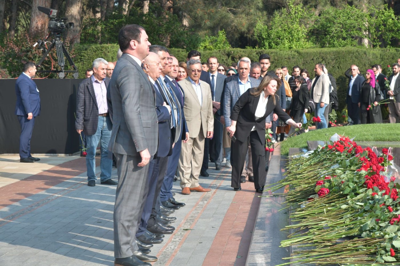 BMU-nun kollektivi Heydər Əliyevin məzarını ziyarət etdi - FOTOLAR