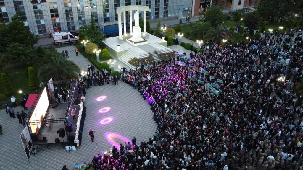 Lənkəranda Ulu Öndərlə bağlı konsert keçirildi - FOTOLAR