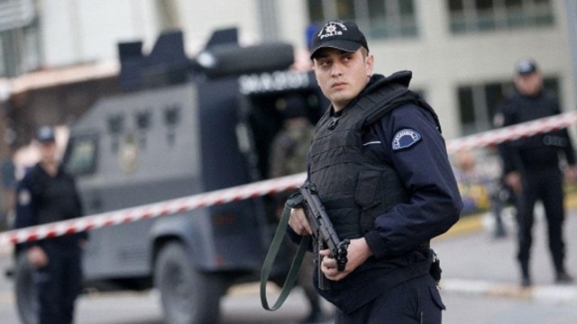 İstanbul polisi əməliyyat keçirdi - 150 nəfər saxlanıldı