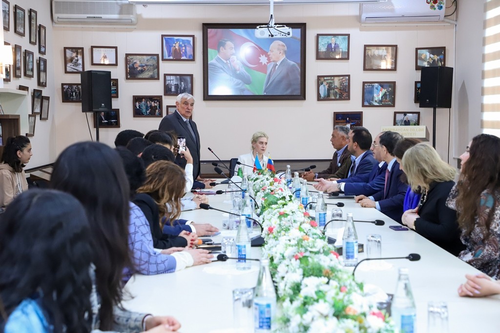 Venesuela parlamentinin nümayəndə heyəti ADU-da - FOTOLAR