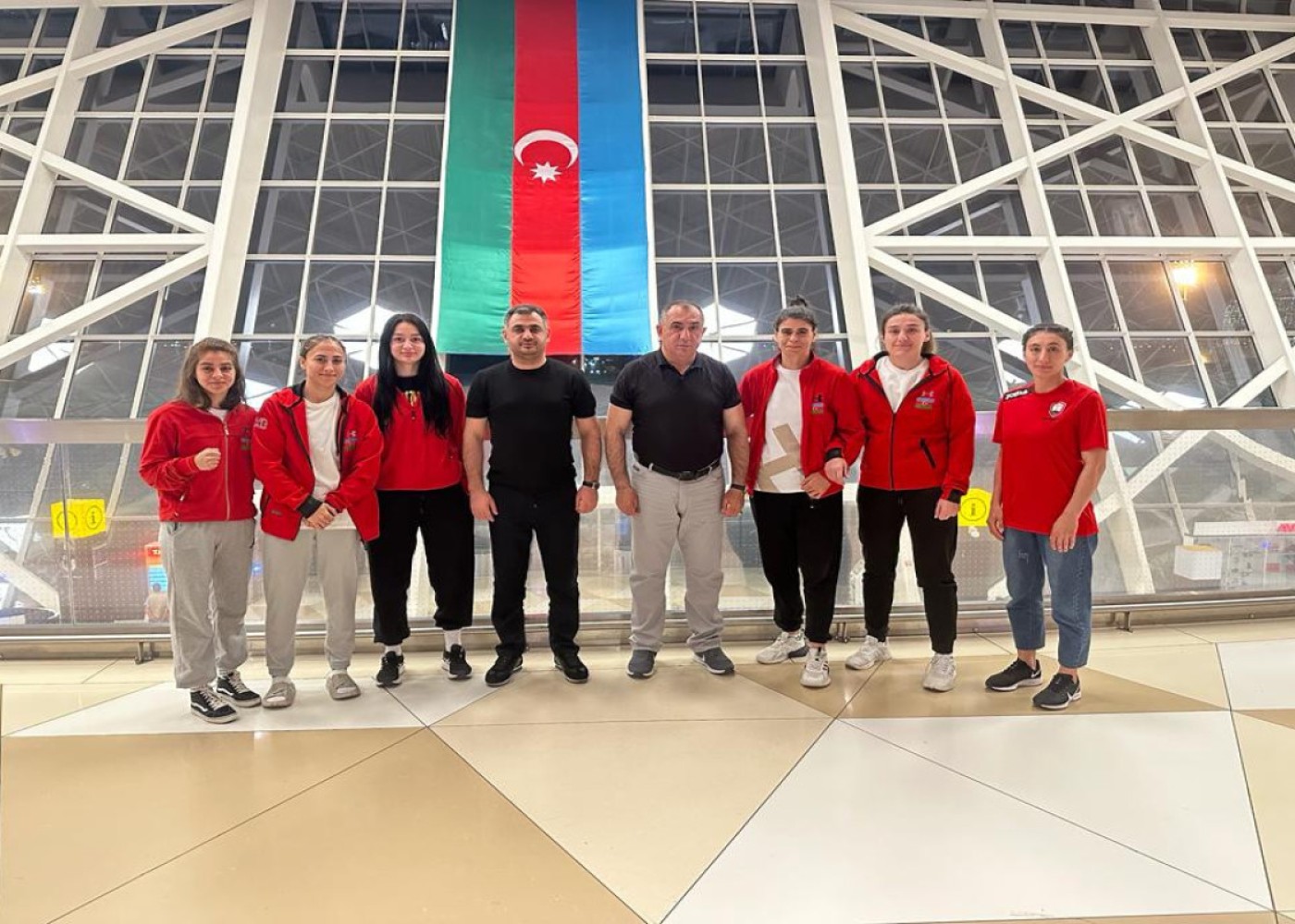Qadın boksçularımız Polşada beynəlxalq turnirdə iştirak edəcək