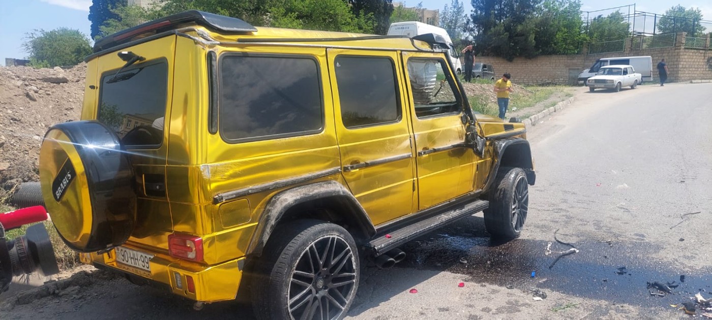 Gəncədə “Gelandewagen” qəzaya düşdü - FOTOLAR