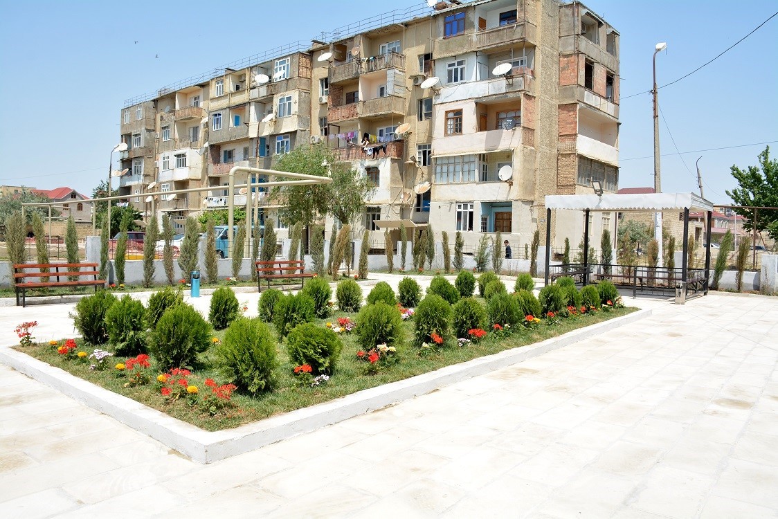 Ələtdə Heydər Əliyevin 100 illiyi münasibətilə salınan mini park istifadəyə verildi - FOTOLAR