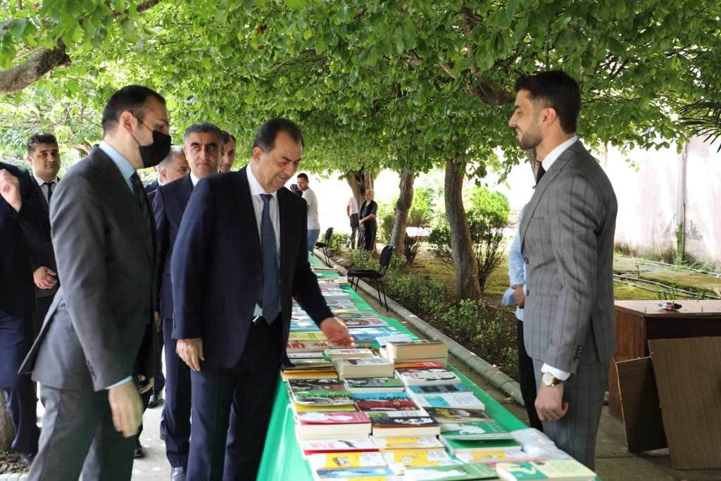“Heydər Əliyev İli” çərçivəsində Uşaq Kitab Festivalı keçirildi - FOTOLAR