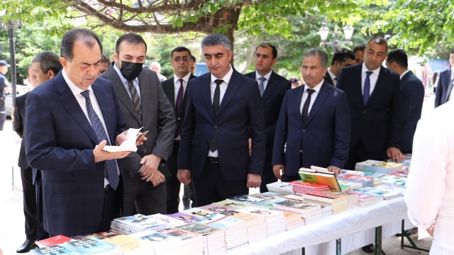 “Heydər Əliyev İli” çərçivəsində Uşaq Kitab Festivalı keçirildi -FOTOLAR