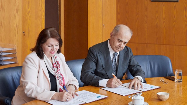 ASAPES ilə Karlov Universiteti arasında memorandum imzalandı -FOTOLAR