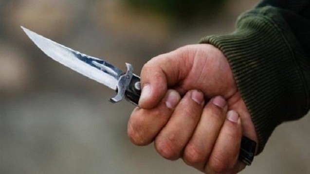 Kürdəmirdə 45 yaşlı kişi bıçaqlandı 