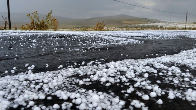 Leysan yağacaq, dolu düşəcək -