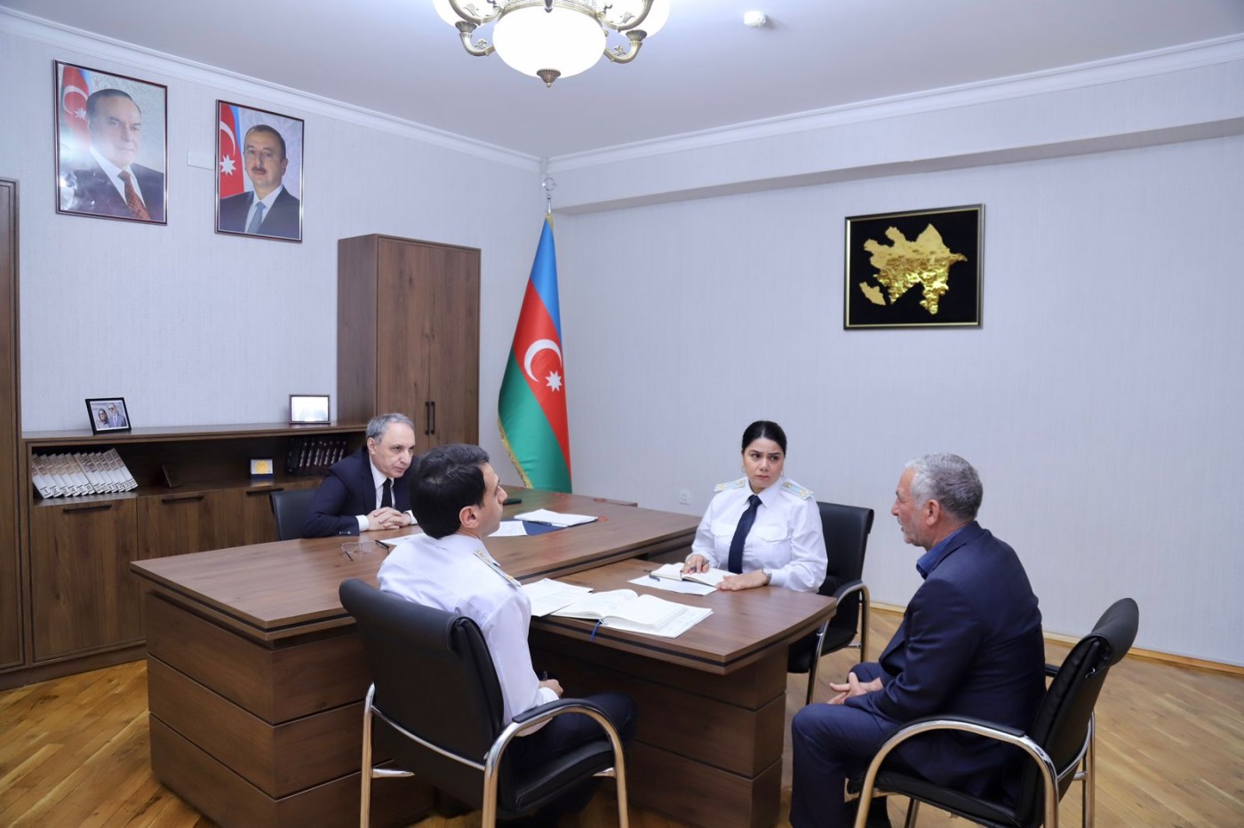 Baş prokuror Hacıqabulda vətəndaşları qəbul etdi - FOTOLAR