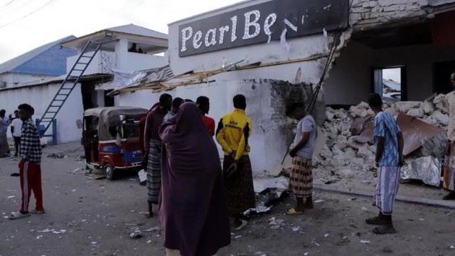 Somalidə silahlılar otelə hücum edib -9 nəfər ölüb