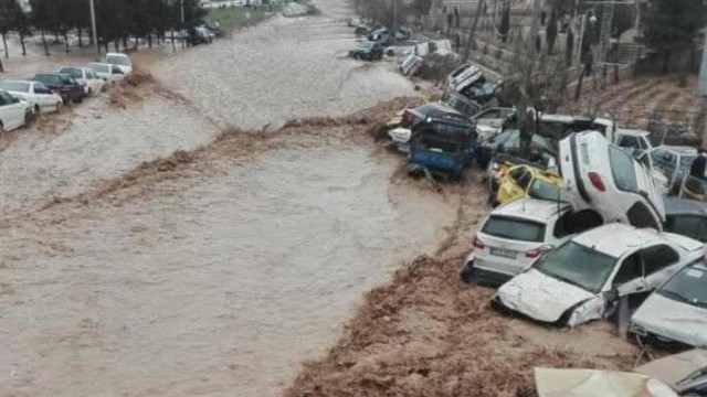İranda leysan yağışları:7 ölü, 72 yaralı