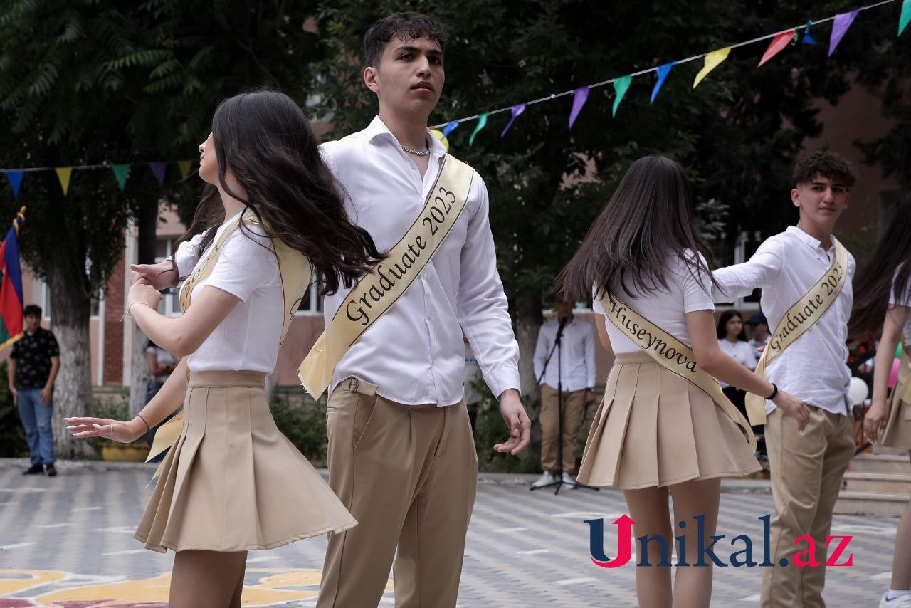 11-cilər üçün “Son zəng” çalındı - FOTOLAR